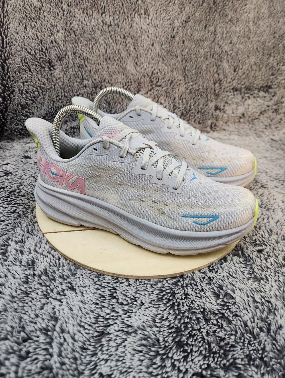 Hoka One One Clifton 9 Athletic Running Blue Pink Sneaker Women's Size 8 B